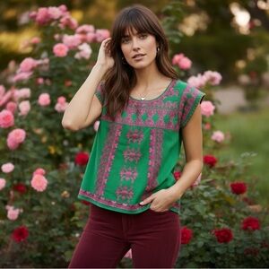 THML Women's Green With Pink Embroidered Hearts Short Sleeve Blouse Size XS